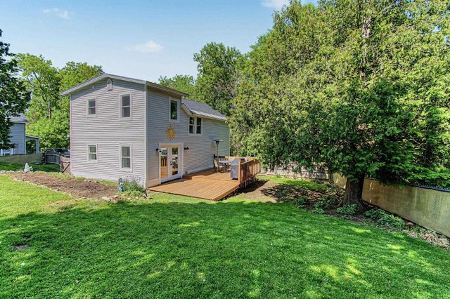 10 Rumsey Lane, Burlington, VT 05408