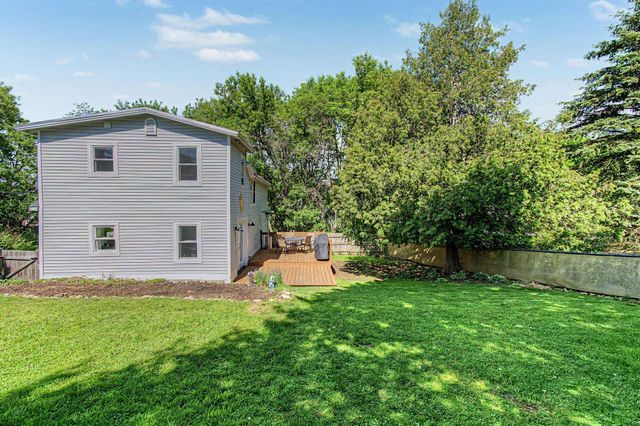 10 Rumsey Lane, Burlington, VT 05408