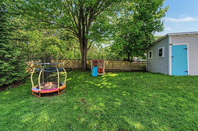 10 Rumsey Lane, Burlington, VT 05408