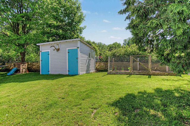 10 Rumsey Lane, Burlington, VT 05408