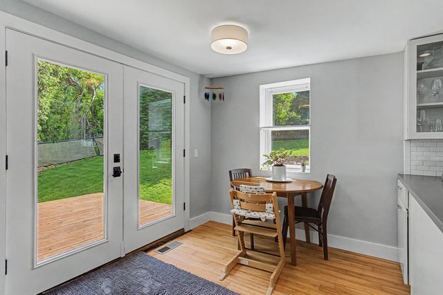 10 Rumsey Lane, Burlington, VT 05408