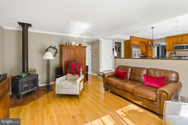 20 JEFFREY LN, East Windsor, NJ 08520