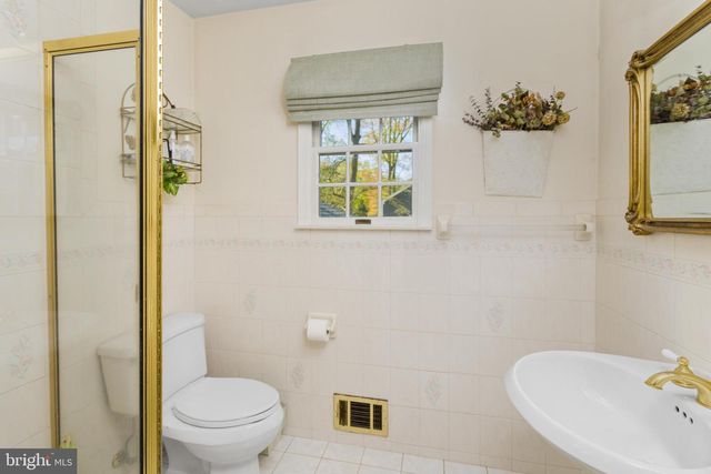 20 JEFFREY LN, East Windsor, NJ 08520