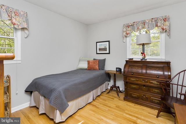 20 JEFFREY LN, East Windsor, NJ 08520
