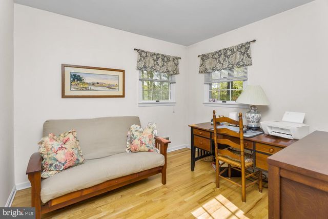 20 JEFFREY LN, East Windsor, NJ 08520