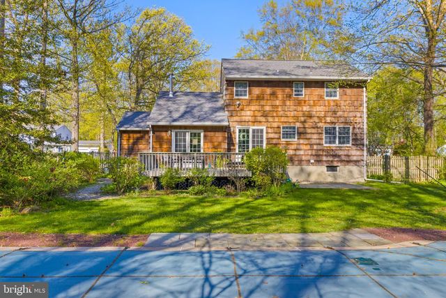 20 JEFFREY LN, East Windsor, NJ 08520