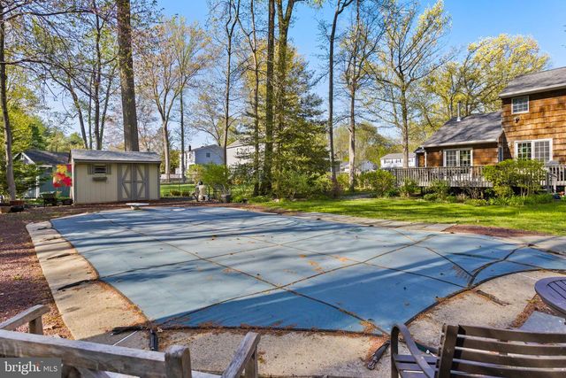 20 JEFFREY LN, East Windsor, NJ 08520