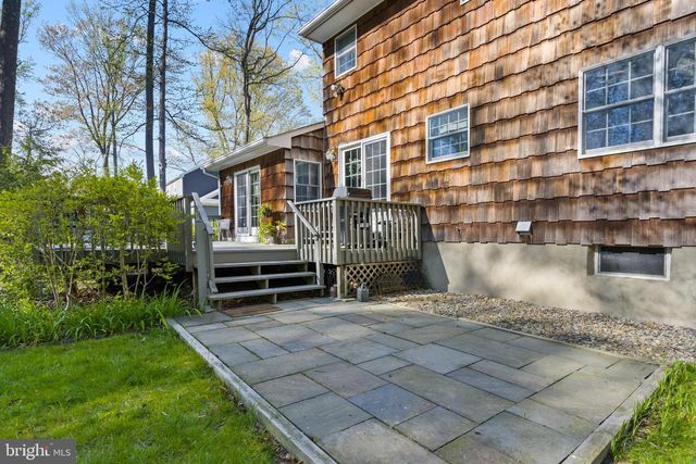 20 JEFFREY LN, East Windsor, NJ 08520