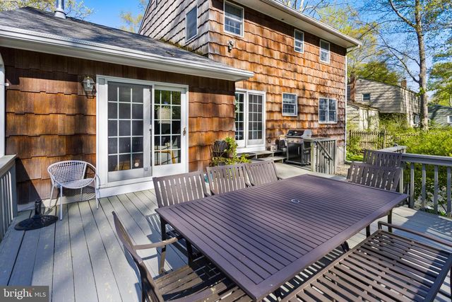 20 JEFFREY LN, East Windsor, NJ 08520