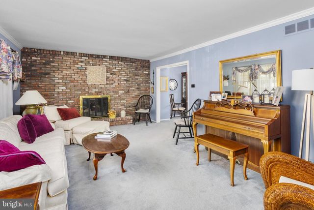 20 JEFFREY LN, East Windsor, NJ 08520
