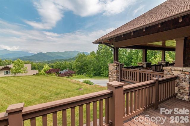 35 Cottage Settings Lane, Black Mountain, NC 28711