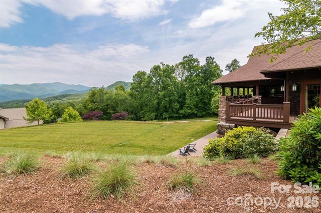 35 Cottage Settings Lane, Black Mountain, NC 28711