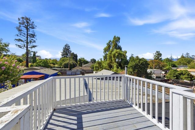 212 E Rincon Avenue, Campbell, CA 95008
