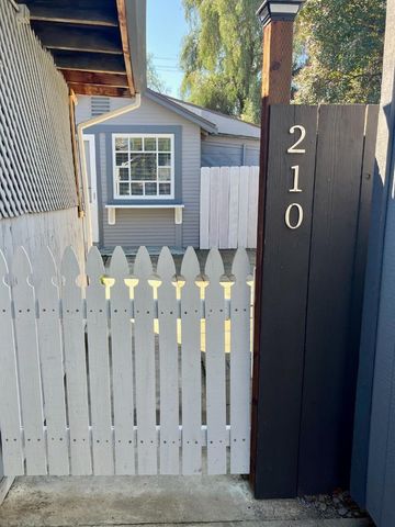 212 E Rincon Avenue, Campbell, CA 95008