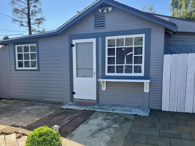 212 E Rincon Avenue, Campbell, CA 95008