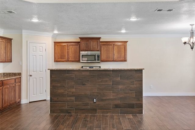 750 S Valentine Drive, Sherman, TX 75090