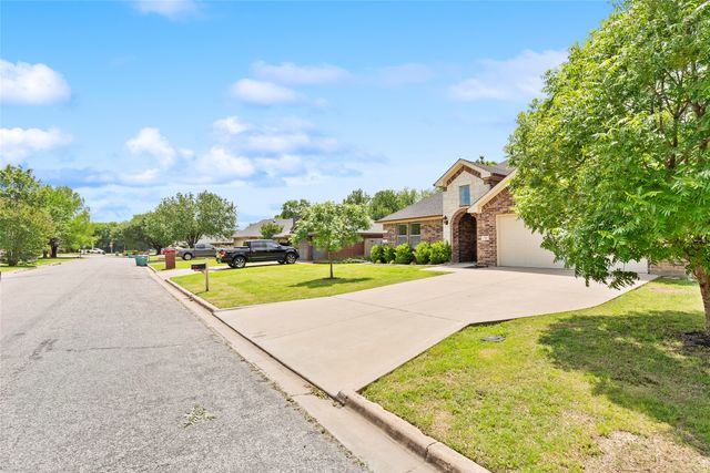 750 S Valentine Drive, Sherman, TX 75090