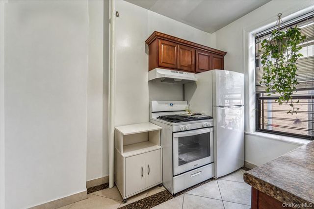 32-10 82nd Street, East Elmhurst, NY 11370