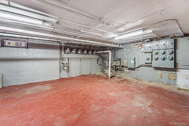 32-10 82nd Street, East Elmhurst, NY 11370