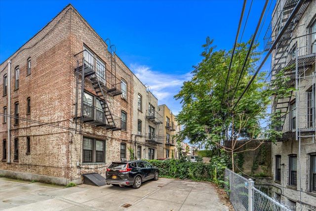 32-10 82nd Street, East Elmhurst, NY 11370