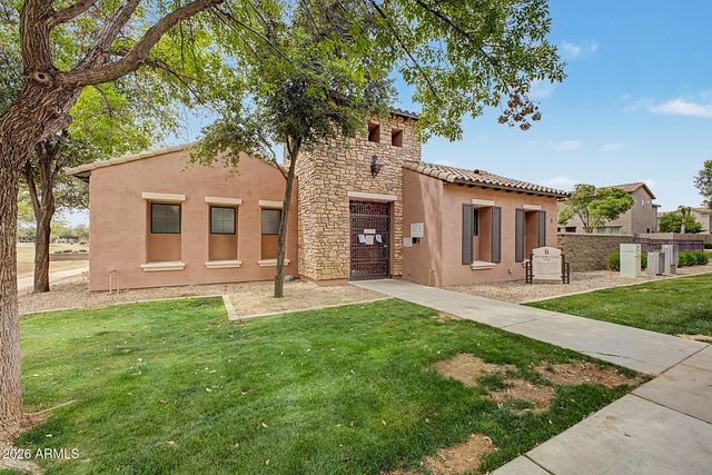 3589 S FIRESIDE Trail, Gilbert, AZ 85297