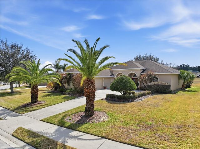 13642 THOROUGHBRED DRIVE, Dade City, FL 33525