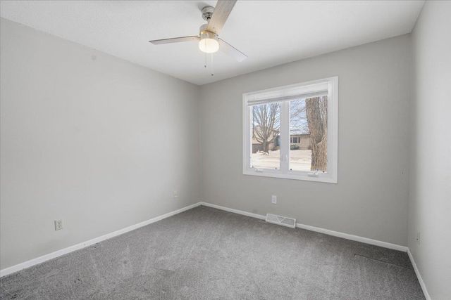 2718 Ryan Dr Drive, Cedar Falls, IA 50613