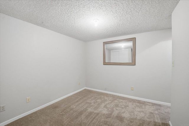 2718 Ryan Dr Drive, Cedar Falls, IA 50613