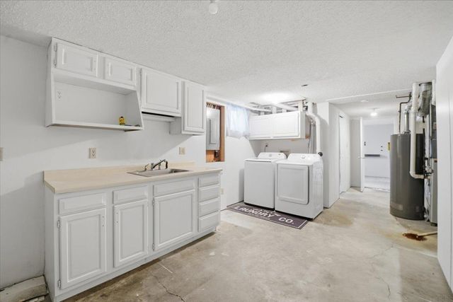 2718 Ryan Dr Drive, Cedar Falls, IA 50613