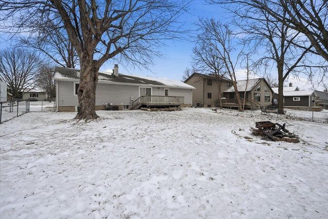 2718 Ryan Dr Drive, Cedar Falls, IA 50613