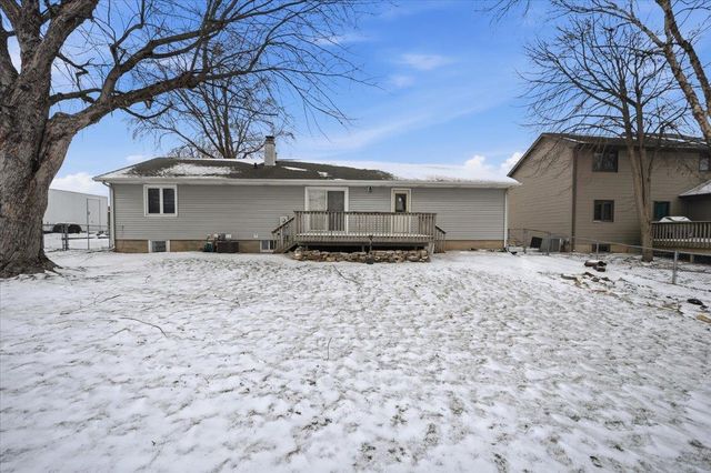 2718 Ryan Dr Drive, Cedar Falls, IA 50613