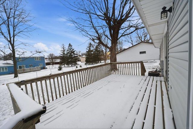 2718 Ryan Dr Drive, Cedar Falls, IA 50613