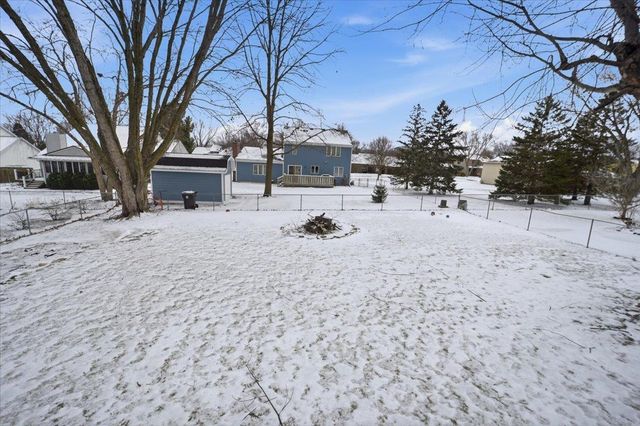 2718 Ryan Dr Drive, Cedar Falls, IA 50613