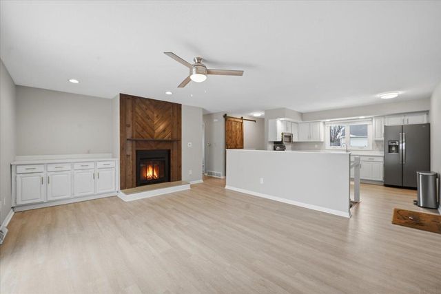 2718 Ryan Dr Drive, Cedar Falls, IA 50613