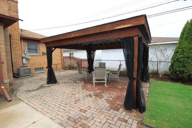 31116 Angeline Court, Saint Clair Shores, MI 48082