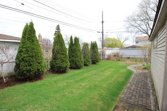 31116 Angeline Court, Saint Clair Shores, MI 48082