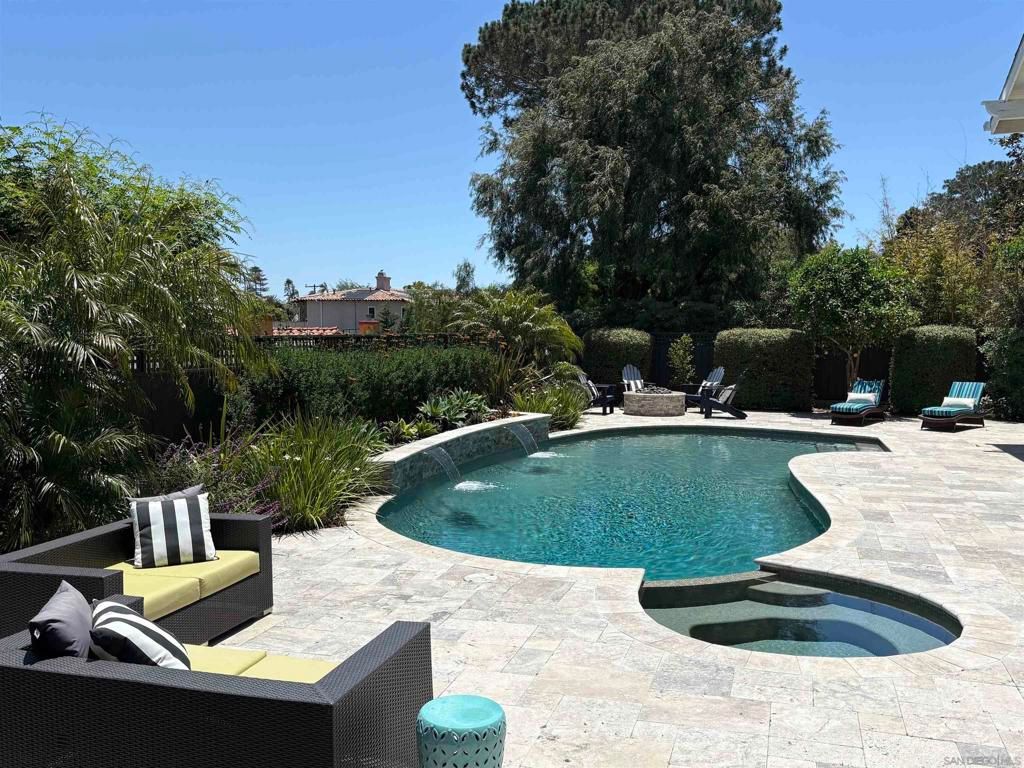 Image 1 of property listing at 675 Silvergate Ave, San Diego, CA 92106