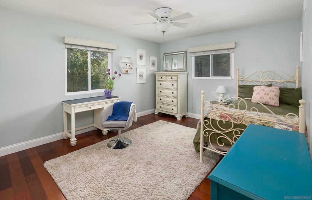 Image 18 of property listing at 675 Silvergate Ave, San Diego, CA 92106