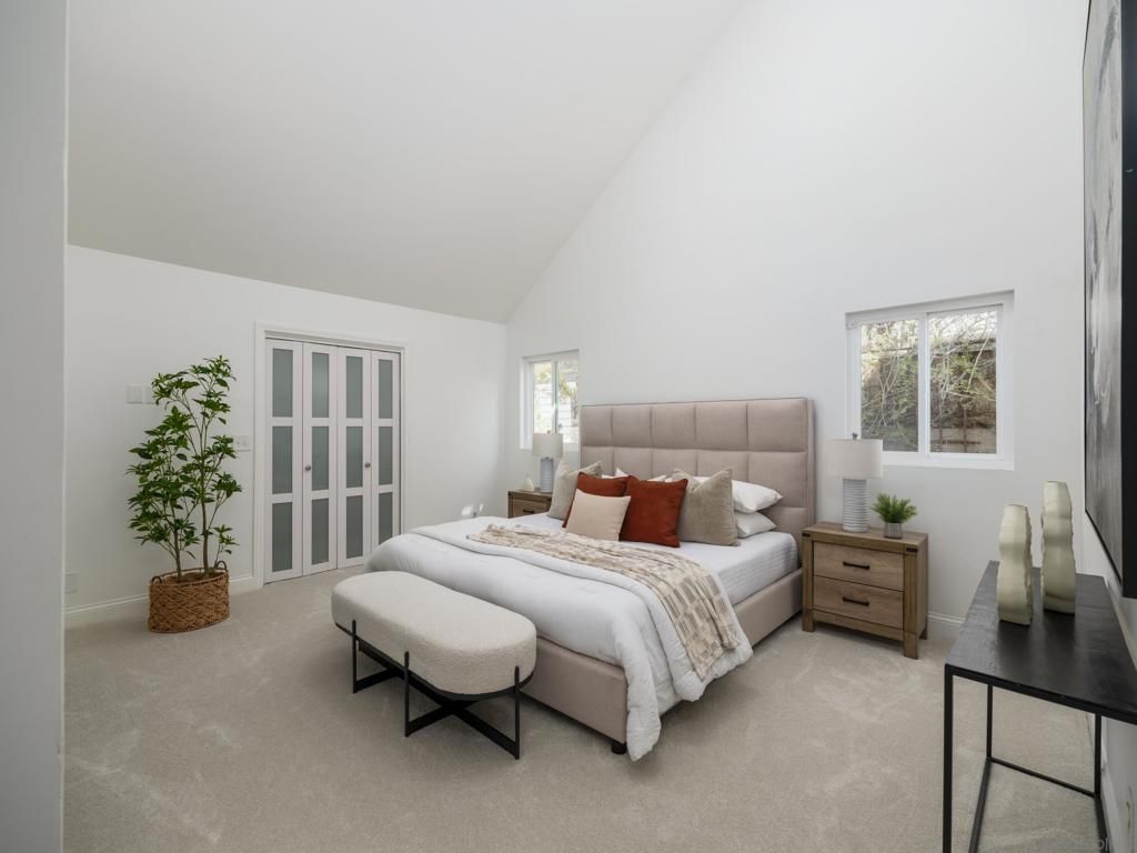 Image 20 of property listing at 675 Silvergate Ave, San Diego, CA 92106