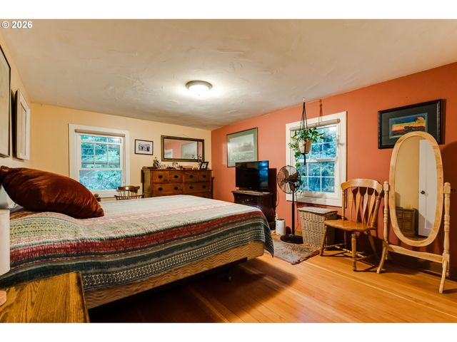 3374 LOMA LINDA Dr, Eugene, OR 97405