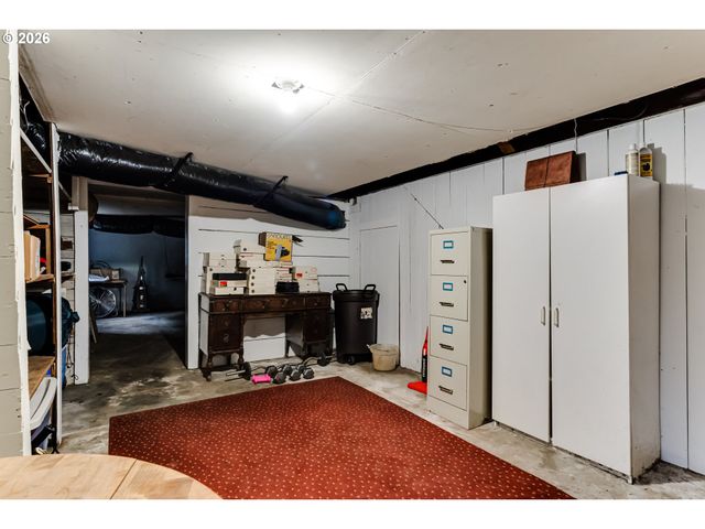 3374 LOMA LINDA Dr, Eugene, OR 97405