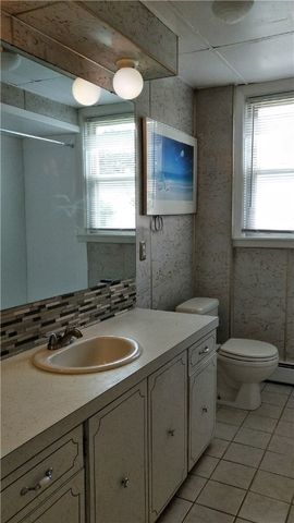 598 Admiral Street, Providence, RI 02908