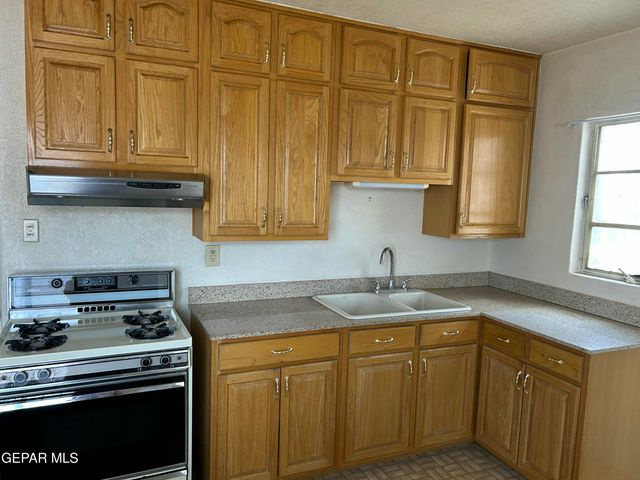 4633 LA LUZ Avenue, El Paso, TX 79903