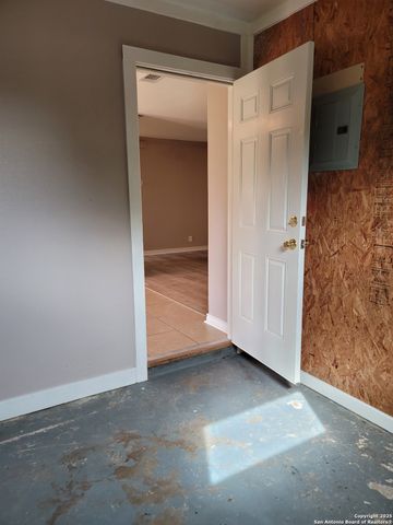 7203 Cool Creek, San Antonio, TX 78238