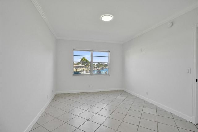 2201 SE 9th Street 106, Pompano Beach, FL 33062