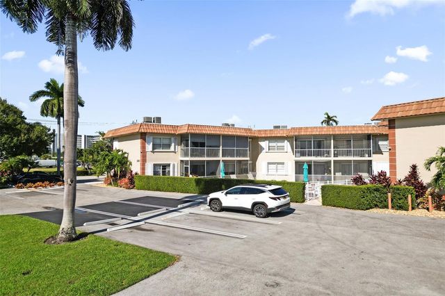 2201 SE 9th Street 106, Pompano Beach, FL 33062