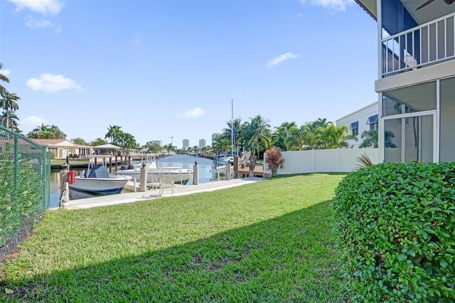 2201 SE 9th Street 106, Pompano Beach, FL 33062