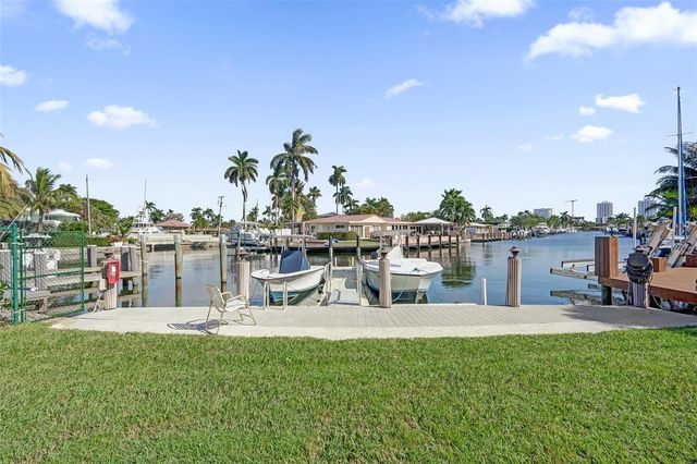 2201 SE 9th Street 106, Pompano Beach, FL 33062