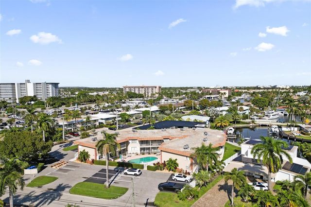 2201 SE 9th Street 106, Pompano Beach, FL 33062