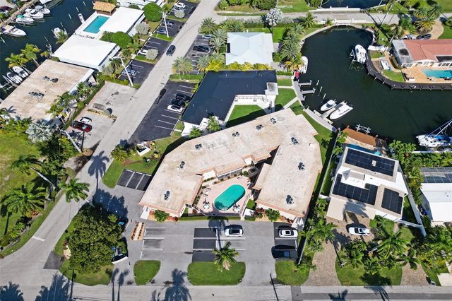 2201 SE 9th Street 106, Pompano Beach, FL 33062